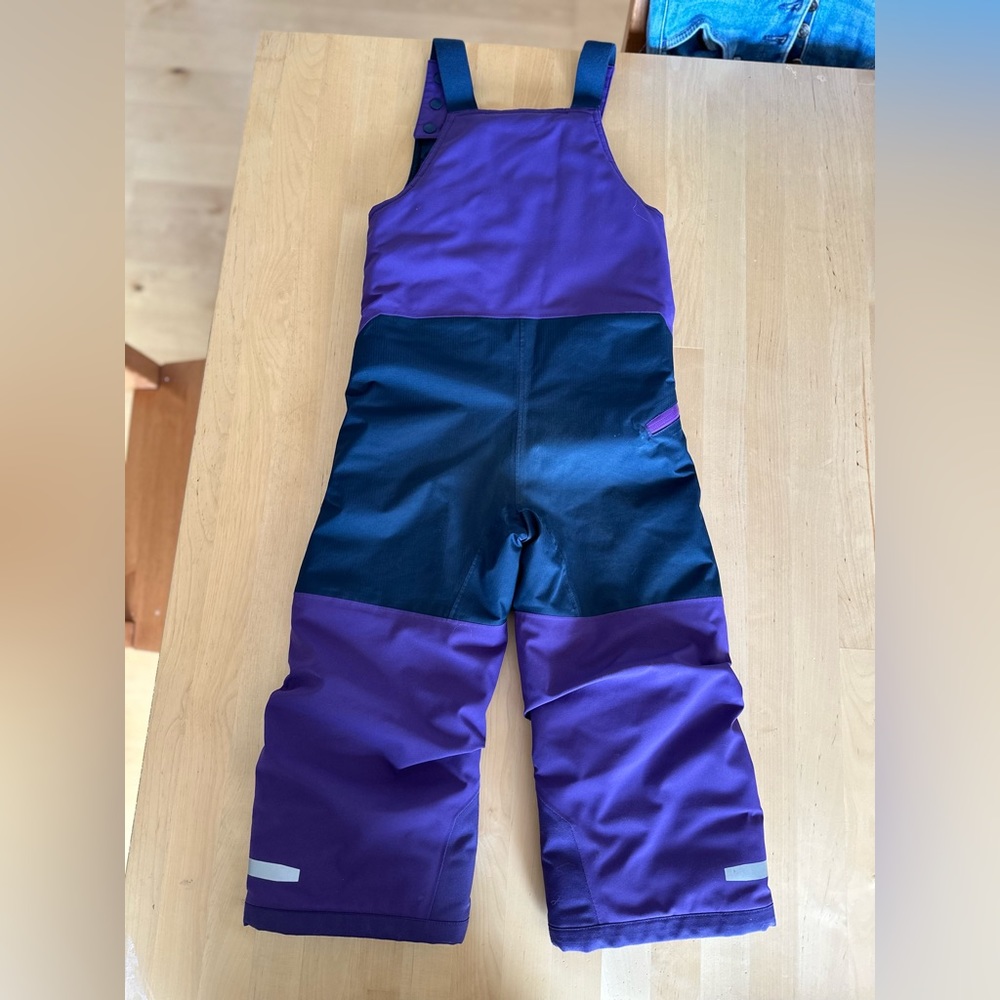 Patagonia snow bibs excellent condition 4T.